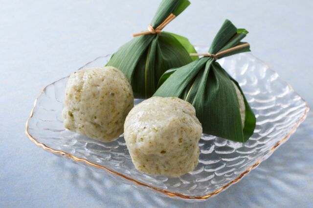 2026年6月11日（木）　晴れ☀️

初夏を彩る季節の和菓子🍡

笹の香りとひんやりした口あたりの
麩まんじゅう

爽やかな酸味の
梅大福

甘酸っぱさが魅力の
すもも大福

涼やかなひとときをお届けします🌿

************************************** 
天草銘菓 春風庵（しゅんぷうあん）
〒869-3603 熊本県上天草市大矢野町中寺尾1486-6
TEL：0964-56-3957
e-mail：info@harukaze-an.com
URL：http://www.harukaze-an.com/
Facebook: https://www.facebook.com/harukazean/

**************************************

#春風庵 #和菓子 #季節の和菓子 #天草 #天草グルメ
